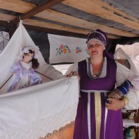 Подворье Марьевского сельсовета Русская хата детьми богата.jpg